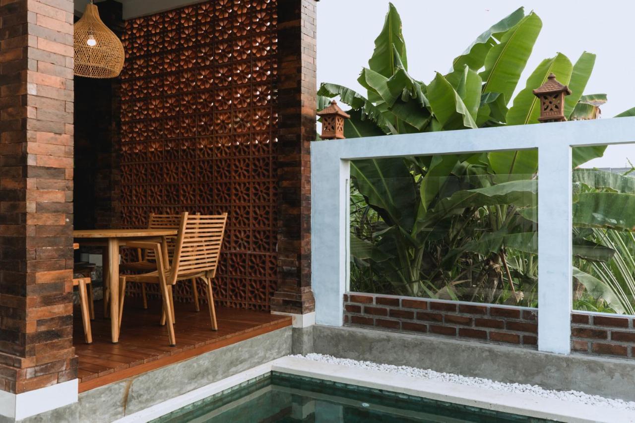 Villa Alunan - *